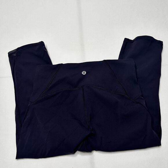 Lululemon Size 4 Navy Blue Capri Leggings - Picture 1 of 3